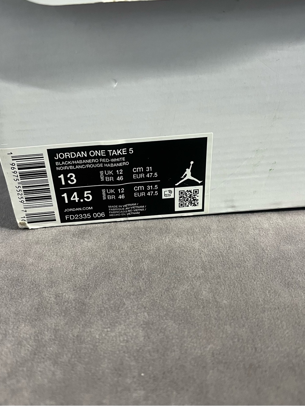 Jordan Men's Black and Red Low-Top Basketball Sneakers - Picture 6 of 7